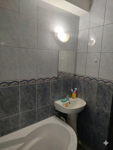 Berceni, proprietar garsoniera metrou D. Leonida cu loc parcare si centrala